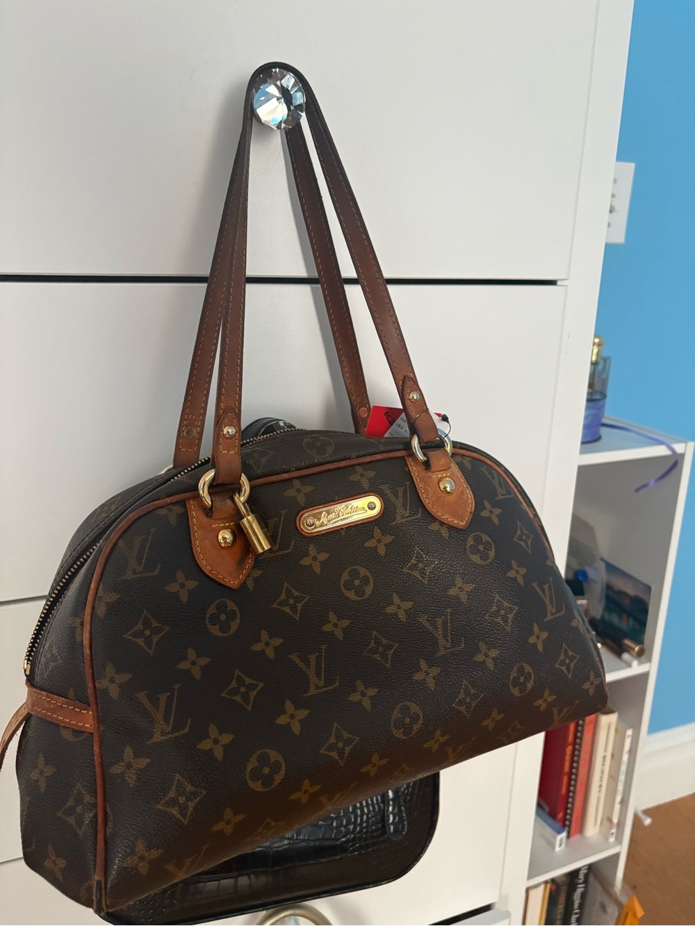 AUTHENTICATED Louis Vuitton Brown Monogram Shoulder Bag